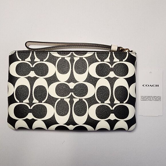 NWT Coach CP488 Large Corner Zip Wristlet Black & White Signature - Picture 3 of 3